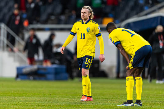 Emil Forsberg and Alexander Isak of Sweden