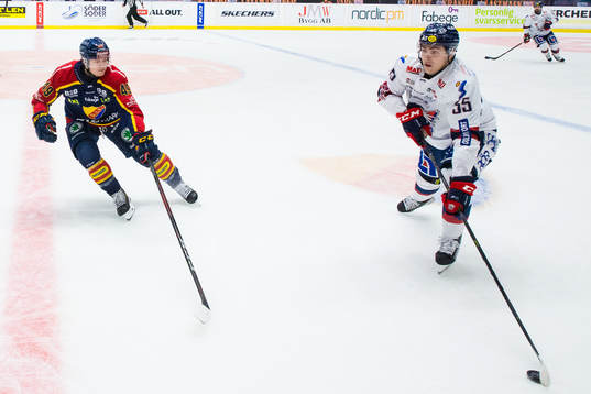 Djurgårdens Rhett Rakhshani och Linköpings Max Lindroth