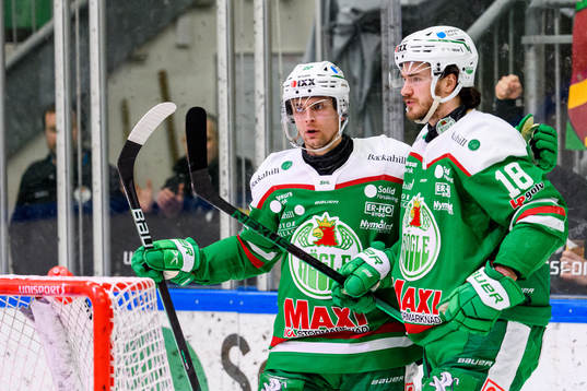 Rögles Daniel Zaar och Dennis Everberg jublar