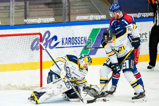 s målvakt Jonas Gunnarsson och Johannes Kinnvall