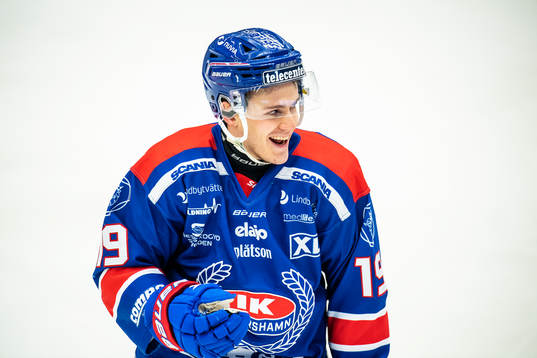Oskarshamns Tyler Kelleher jublar