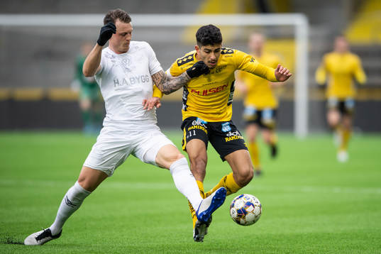 Örgrytes Marcus Haglind Sangré och Elfsborgs Ahmed Qasem
