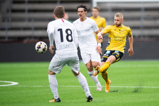 Elfsborgs Simon Strand och Örgrytes Ajdin Zeljkovic