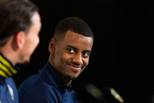 Zlatan Ibrahimovic and Alexander Isak of Sweden