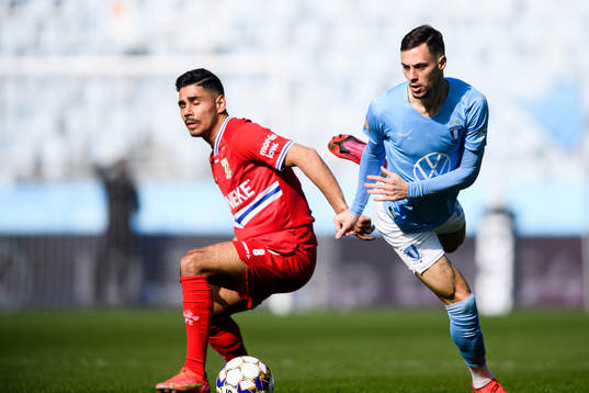 IFK Göteborgs Hosam Aiesh och Malmö FFs Veljko Birmancevic
