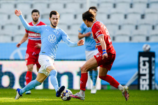 Malmö FFs Adi Nalic och IFK Göteborgs Simon Thern