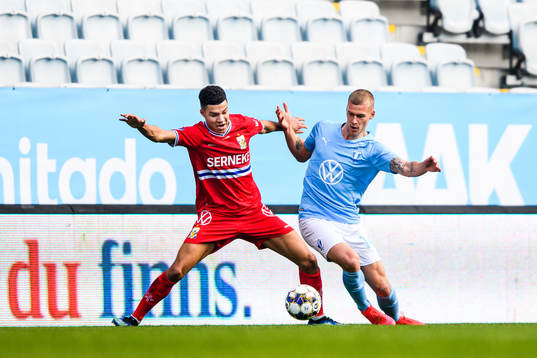 IFK Göteborgs Alexander Jallow och Malmö FFs Felix Beijmo