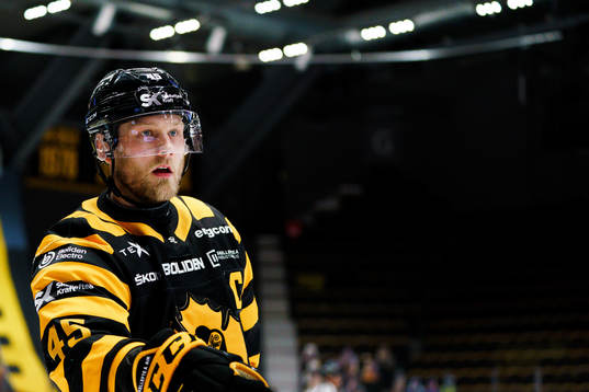 Skellefteås Oscar Möller jublar