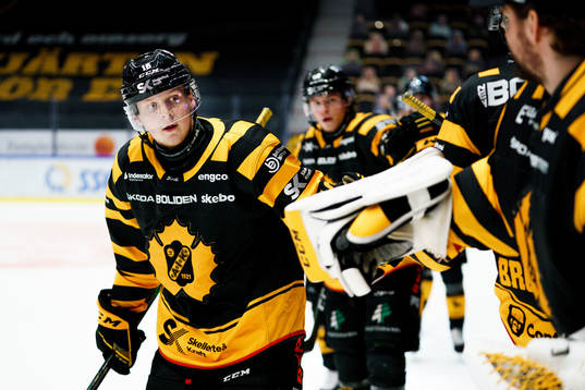 Skellefteås Linus Lindström jublar