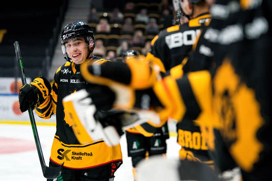 Skellefteås Adam Wilsby jublar