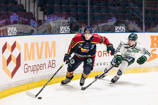 Djurgårdens William Eklund och Färjestads Jacob Peterson