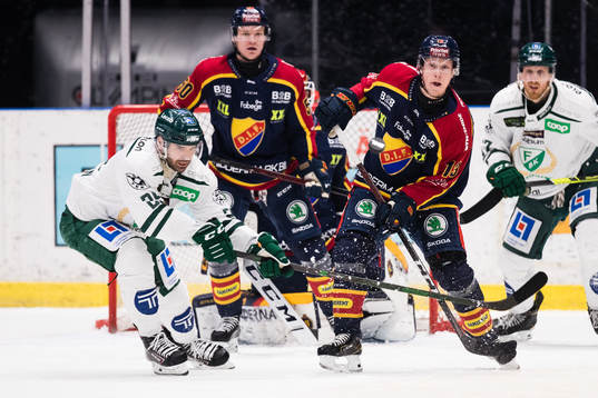 Färjestads Martin Johansson och Djurgårdens Kalle Östman