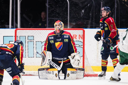 Djurgårdens målvakt Mantas Armalis och Robert Nardella