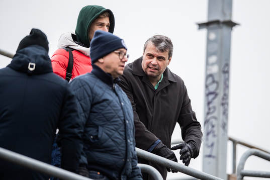 Daniel Kindberg på läktaren