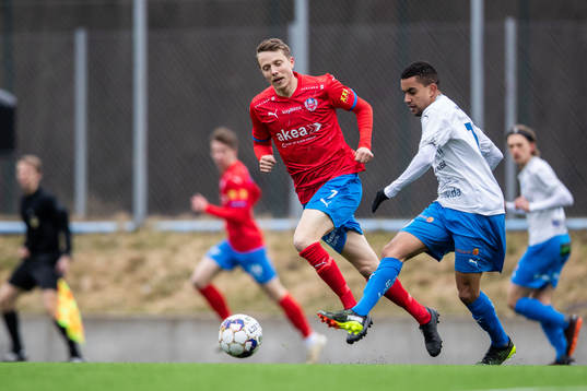 Helsingborgs Viktor Lundberg och Värnamos Charlie Vindehall
