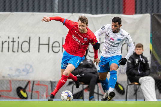 Helsingborgs Viktor Lundberg och Värnamos Wenderson