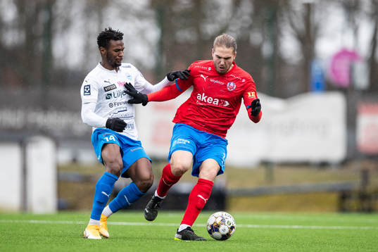 Värnamos Suffian Kalokoh och Helsingborgs Charlie Weberg