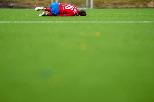 Helsingborgs Bödvar Bödvarsson har ont