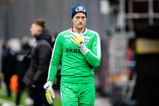 Helsingborgs målvakt Anders Lindegaard deppar