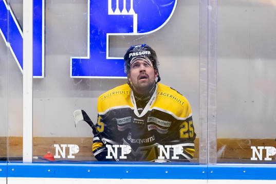 s Axel Holmström i utvisningsbåset