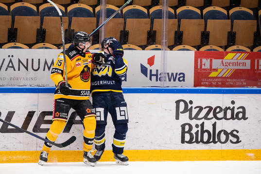 s Emil Johansson och Luleås Carl Mattsson