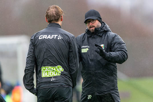 Varbergs tränare Joakim Persson före träningsmatchen i