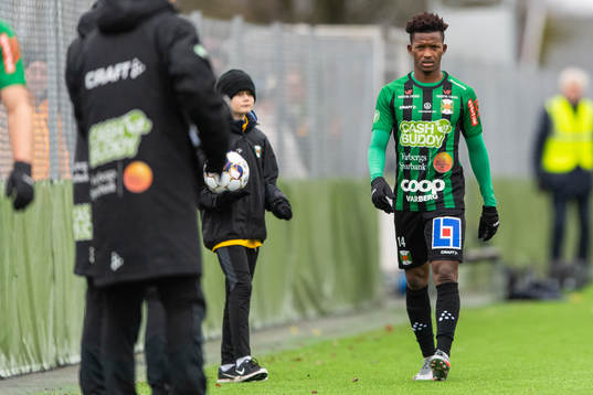 Varbergs Adama Fofana blir utbytt