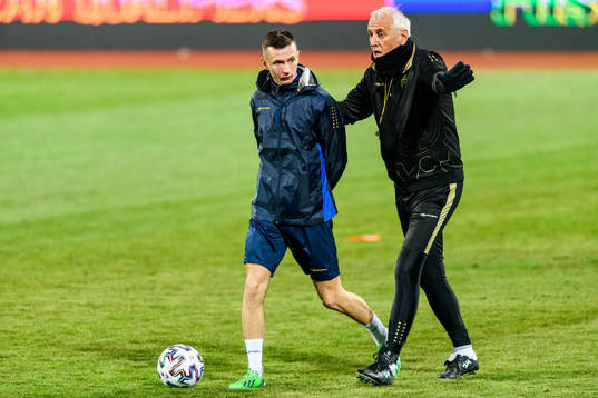 Bersant Celina and Bernard Challandes, head coach of the
