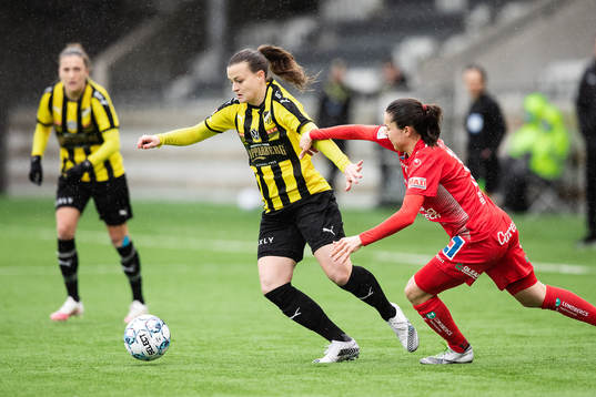 Häckens Milica Mijatovic och Linköpings Heidi Ellingsen