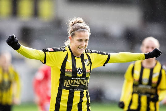 Häckens Filippa Angeldahl jublar