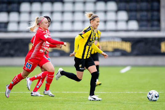 Linköpings Alva Selerud och Häckens Emma Kullberg