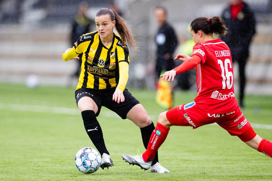 Häckens Milica Mijatovic och Linköpings Heidi Ellingsen