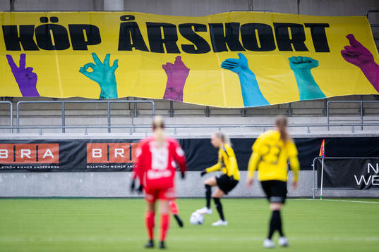 En banderoll på läktarna