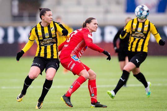 Häckens Pauline Hammarlund och Linköpings Emma Lennartsson