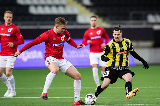 Häckens William Milovanovic och Degerfors Oliver Ekroth