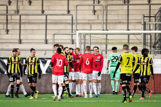 Degerfors Oliver Ekroth jublar