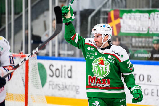 Rögles Joseph LaLeggia jublar