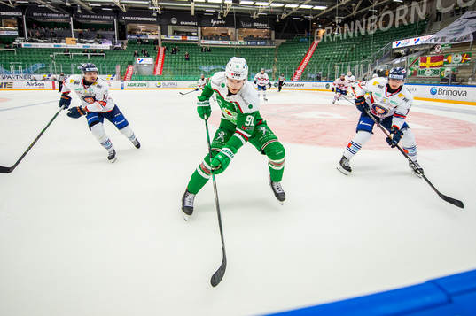 Rögles Adam Tambellini och Växjös Emil Pettersson och