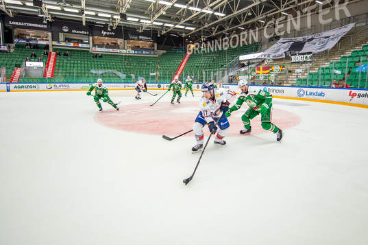 Växjös Emil Forslund  och Rögles Eric Gelinas