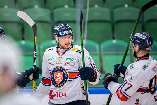 Växjös Brendan Gaunce jublar