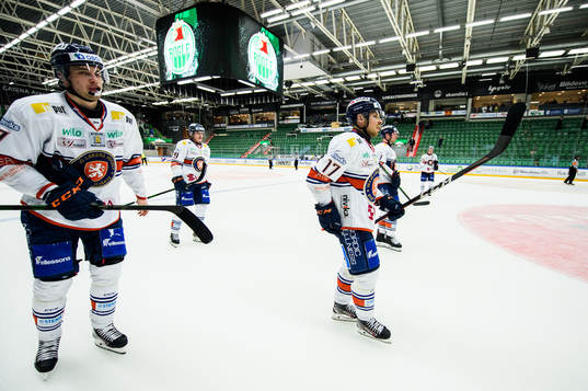 Växjös Emil Forslund deppar