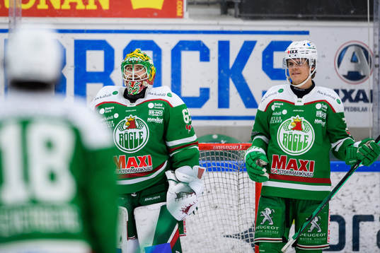 Rögles målvakt Christoffer Rifalk och Erlend Lesund