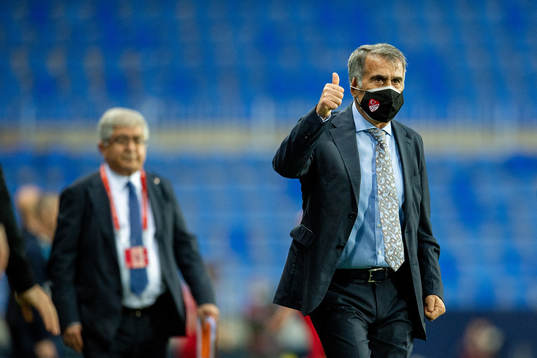 Senol Gunes, head coach of Turkey