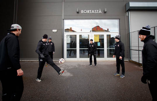 Malmö Redhawksspelarna Anton Olsson och Carl Persson