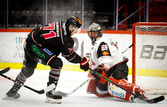 Örebros Borna Rendulic gör 2-0 på Malmö Redhawks