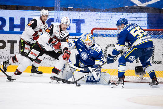 Malmö Redhawks Lars Bryggman oroar framför Leksands