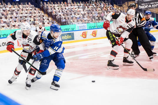 Malmö Redhawks Victor Backman och Leksands Oskar Lang