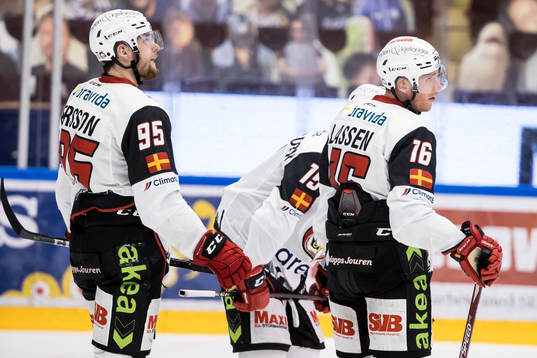 Malmö Redhawks Carl Persson och Matias Lassen  deppar