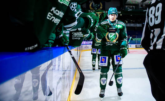 Färjestads Michael Lindqvist jublar
