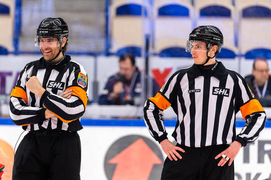 Domare Mikael Sjöqvist och Christoffer Holm